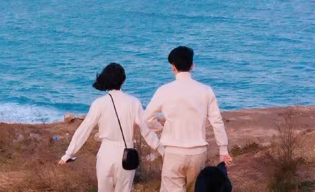 老婆進城做保姆,愛上了男僱主,執意和我離婚