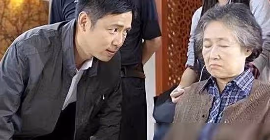 老公月薪兩萬,每月給公婆三千,跟他回了趟老家,我果斷提出離婚