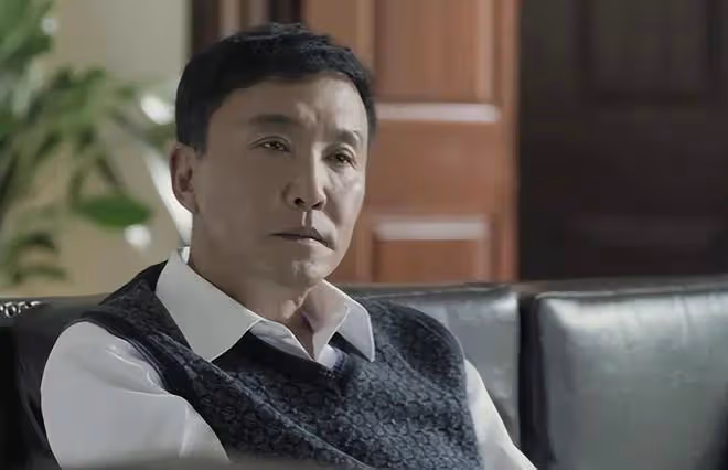 央視評價楊冪的一番話,撕開了娛樂圈「戲混子」的遮羞布