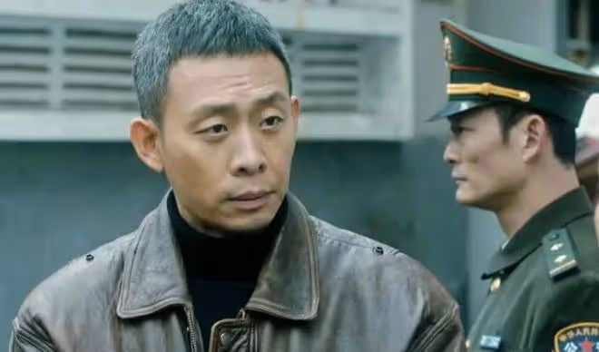 央視評價楊冪的一番話，撕開了娛樂圈「戲混子」的遮羞布