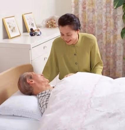 65歲大爺感慨:保姆式有償陪伴,比找老伴舒心、幸福開心很多