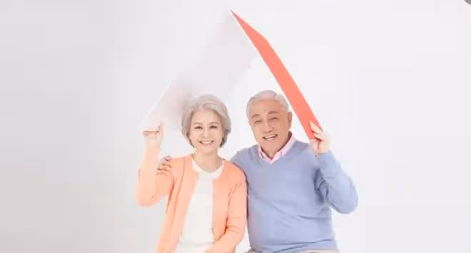 65歲大爺感慨:保姆式有償陪伴,比找老伴舒心、幸福開心很多