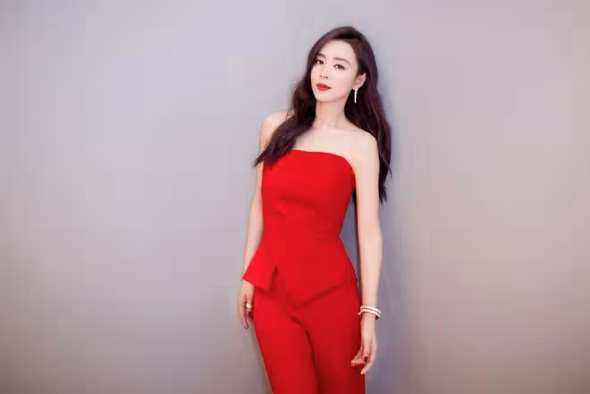 張靜初43歲考上研究生，在線回應學霸人設，勵志故事獲贊