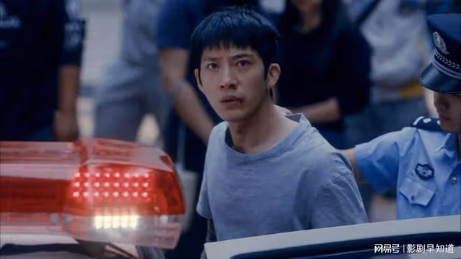 《新生》費可替考,邏輯不通,同父異母的弟弟幾乎沒損失