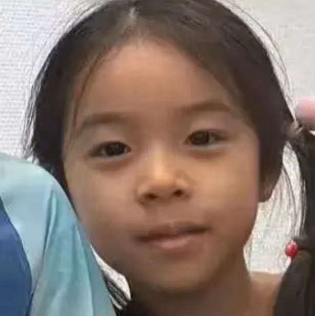 看了郭晶晶3個子女的正臉近照,才知道霍家的基因有多強大