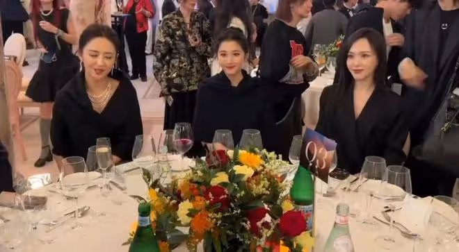 唐嫣亮相坎城電影節,這一次,娛樂圈的江湖地位被體現得淋漓盡致
