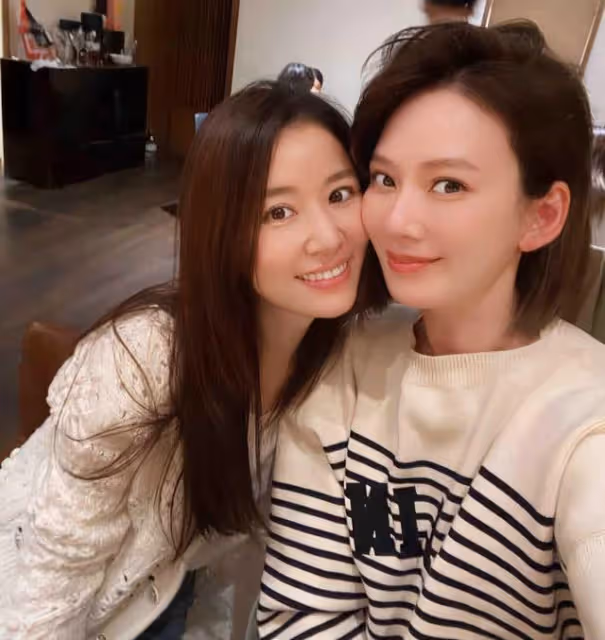 林心如慶生大秀恩愛!和霍建華「貼臉殺」有夫妻相,穿著簡單隨意