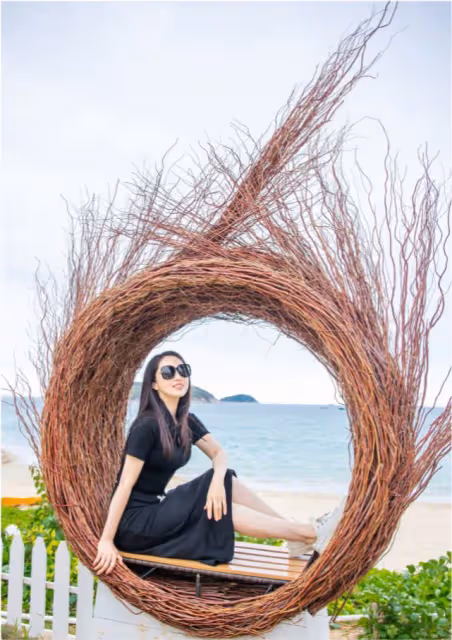 董璇一家三代大型比美!董媽媽穿黑裙氣質出眾,美貌毫不遜色女兒