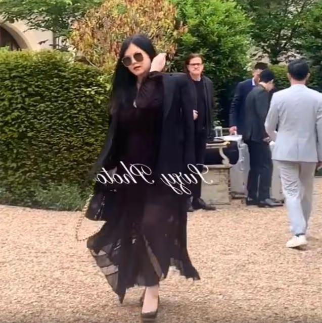 李湘近照發福嚴重,現身坎城氣場不輸鞏俐,手上超大鑽戒搶鏡!