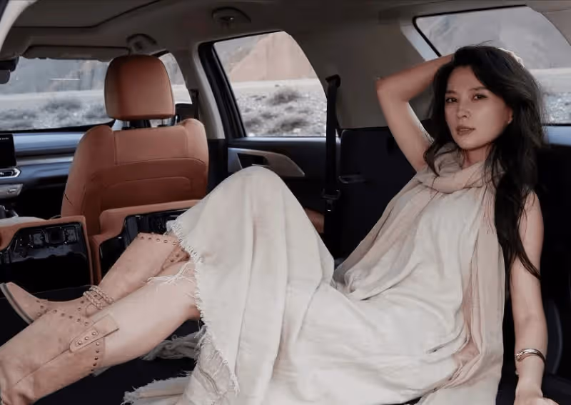 四婚四離!汪峰又撩上新妹子,疑似網紅森林北,網友:這就是藝術