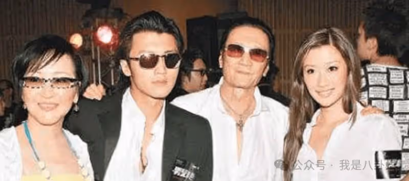謝霆鋒爆發了,5個字回應張柏芝三胎與自己的關係,王菲流著淚沉默不語