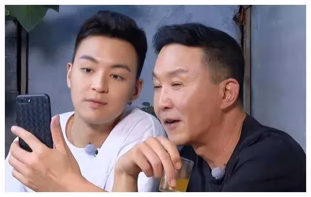 明明演技爛,卻被吹上天的四位老戲骨,網友:只長年紀不長演技