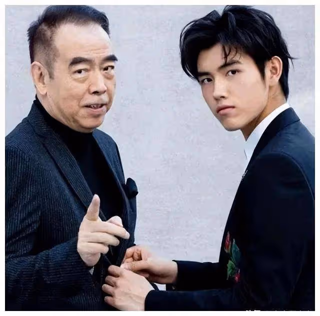 親媽是導演,乾媽是導演,20年都捧不紅他,卻在結婚之後改名後火了