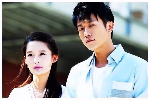 親媽是導演,乾媽是導演,20年都捧不紅他,卻在結婚之後改名後火了