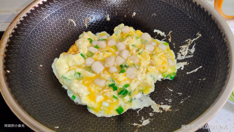 雞蛋和它完美一對,這個鮮美你懂得!三種食材出一碗,一口高蛋白、嫩到夾不住