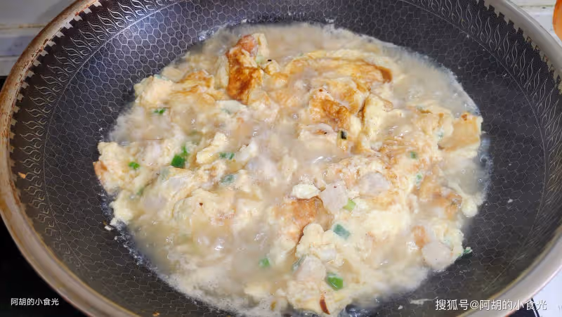 雞蛋和它完美一對,這個鮮美你懂得!三種食材出一碗,一口高蛋白、嫩到夾不住