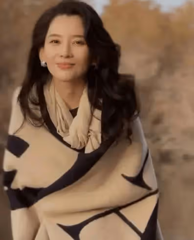 汪峰比女友大"森林北"19歲,是正兒八經的父女戀!