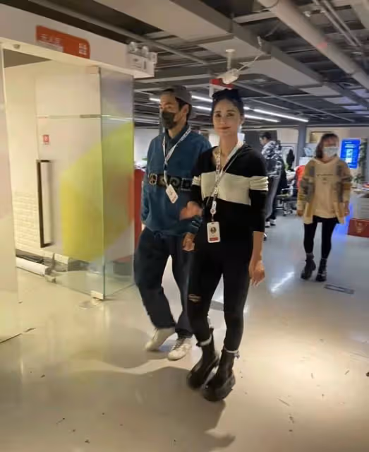 張歆藝暴瘦後就美得開掛!穿毛衣氣質照樣出眾,和袁弘同框真恩愛