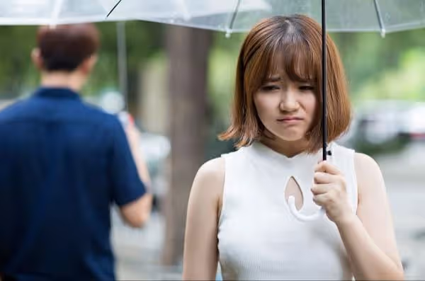 跟我結婚,生兒子給你50萬,土豪男相親被剩女打臉:我不稀罕