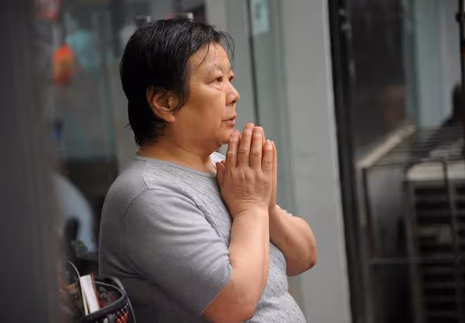 56歲的堂姐癱瘓後,血的教訓告訴我:再有錢,做什麼都要適可而止