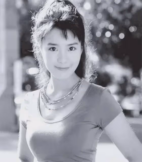 事實證明,毀於謠言的「央視台花」劉芳菲,已走上另一條大道
