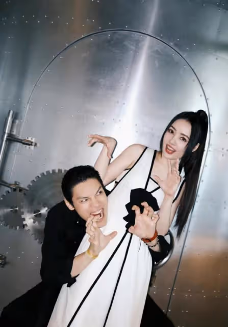 郭碧婷成豪門闊太徹底大變!穿連體裝氣場贏過老公,又開始備孕了