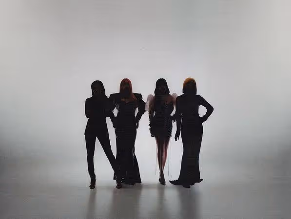 2NE1出道15周年「罕見合體」！　CL連發5照片：想與大家一起回憶