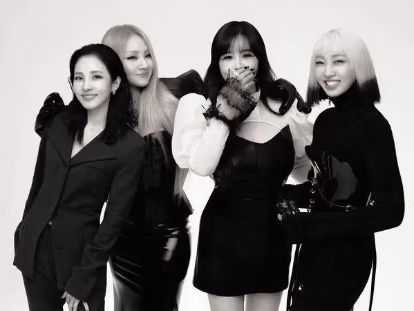 2NE1出道15周年「罕見合體」！　CL連發5照片：想與大家一起回憶