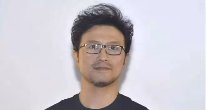 汪峰帶李巧見家長，女方背5.5w包包，全程緊牽女方手或再次領證！