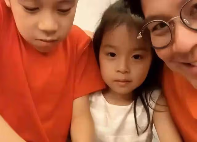 看了郭晶晶3個子女的正臉近照,才明白,霍家的「基因」有多強大