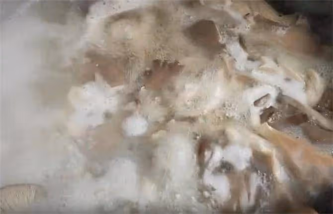 一把平菇,一個土豆,簡單一做,3天不吃就饞,比紅燒肉還好吃