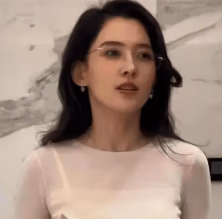 汪峰新女友森林北即使容貌出眾，終究還是敵不過章子怡！影后是不需要誇讚的！
