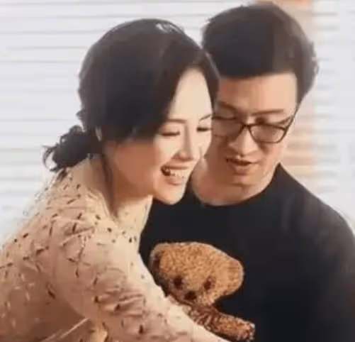 汪峰新女友森林北即使容貌出眾，終究還是敵不過章子怡！影后是不需要誇讚的！