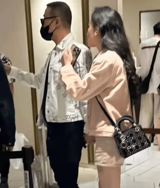 汪峰帶新女友甜蜜聚餐，前妻葛薈婕：他談戀愛是高手，章子怡離開就對了！