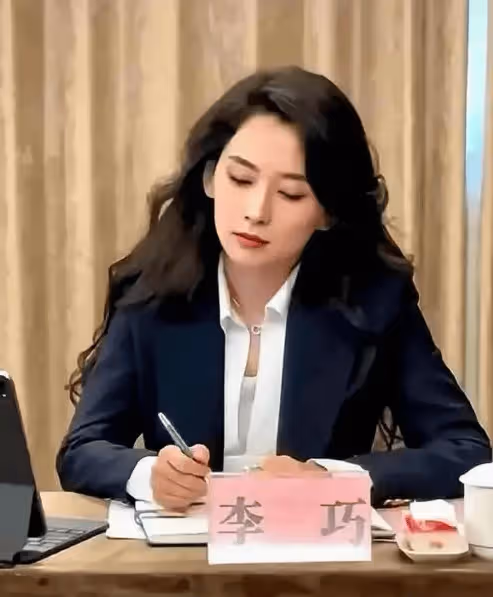 森林北舊照曝光，與前夫合影甜蜜，是華晨宇迷妹，與汪峰雙雙沉默