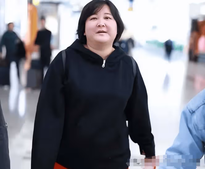 打回原型?賈玲被質疑體重反彈,最新機場生圖流出,網友:傻眼了