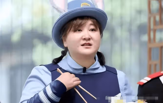 打回原型?賈玲被質疑體重反彈,最新機場生圖流出,網友:傻眼了