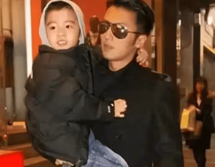 張柏芝欲改孩子姓氏，謝霆鋒霸氣回應，引來謝賢點評