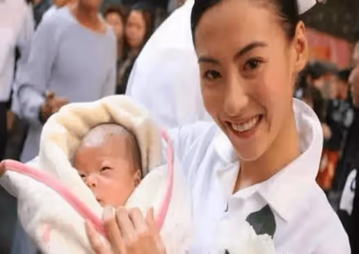 大和解?謝霆鋒直面輿論,正式點贊張柏芝:她,是個好女人