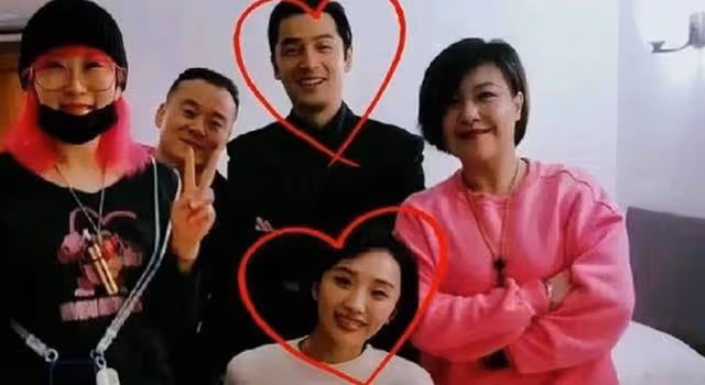 胡歌:我這輩子感到正確的決定,就是分手之後娶了自己的經紀人!