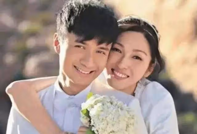 胡歌:我這輩子感到正確的決定,就是分手之後娶了自己的經紀人!