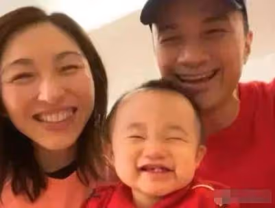 胡歌:我這輩子感到正確的決定,就是分手之後娶了自己的經紀人!