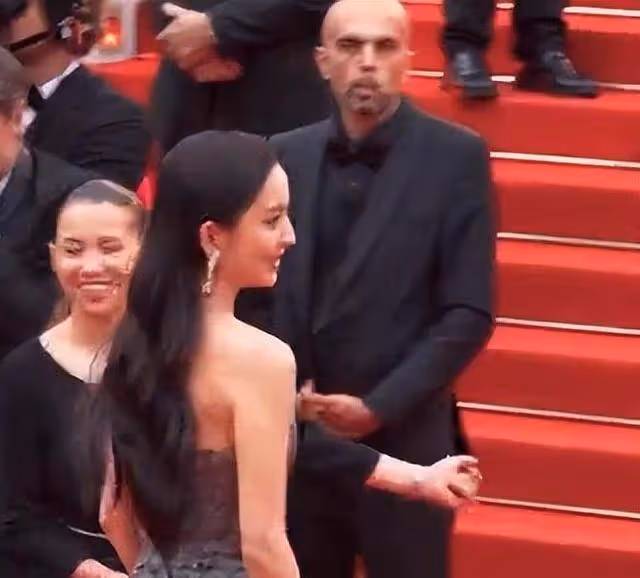 看了今年的坎城紅毯才知道,從始至終能「打」的,只有唐嫣一個!