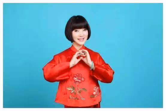 曾11次登上春晚的她,出軌整容醫生轉移前夫12億財產,如今怎樣了
