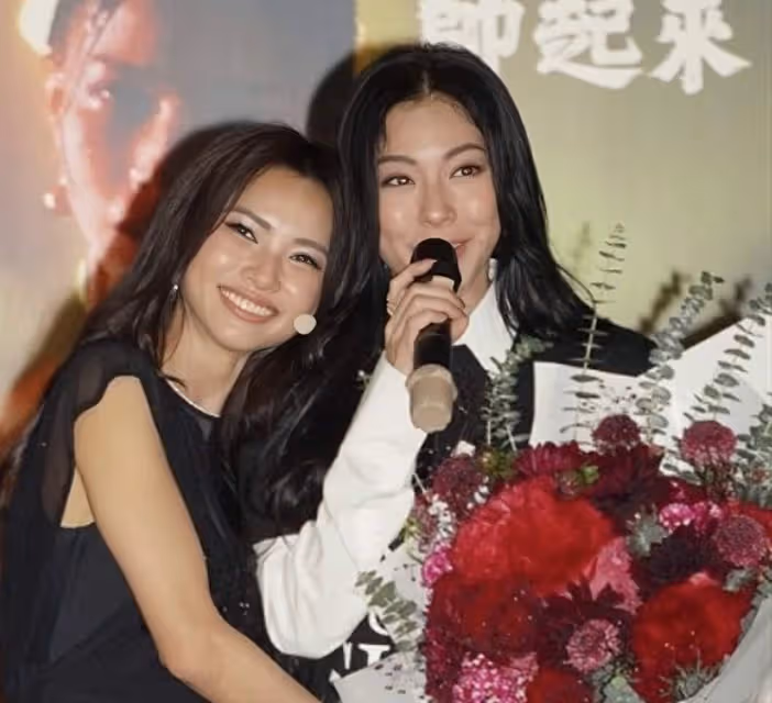 香港女星突然宣布復出,息影18年顏值依舊抗打,嫁帥氣混血牙醫