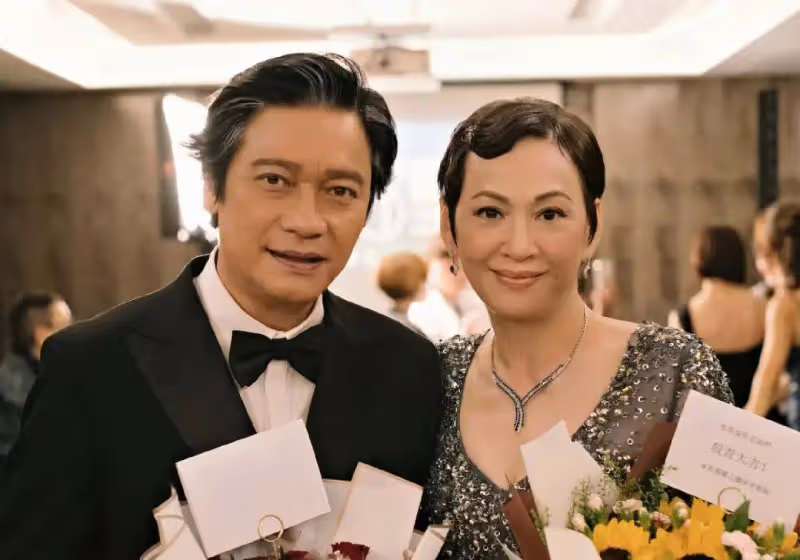 大製作豪門商戰港劇最近播出,預約數突破百萬,演員陣容豪華全是熟臉