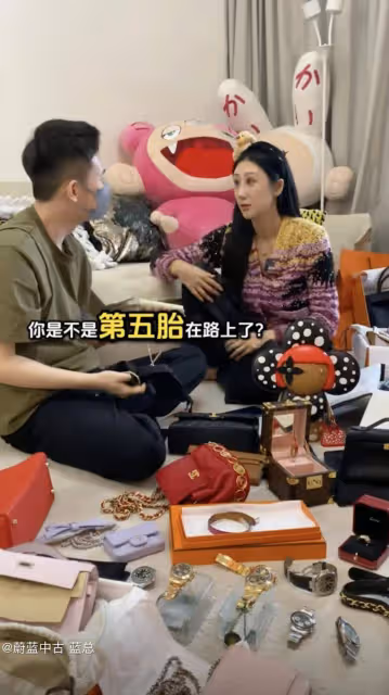 TVB前當家小生回流香港，變賣二手奢侈品，手錶價值高達46萬
