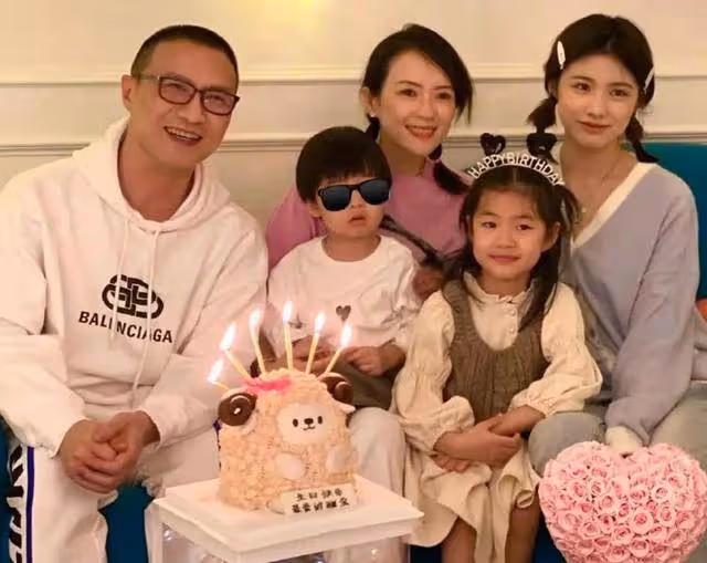 汪峰疑新戀情曝光,帶兒女和女方過母親節,毫不顧及章子怡的感受