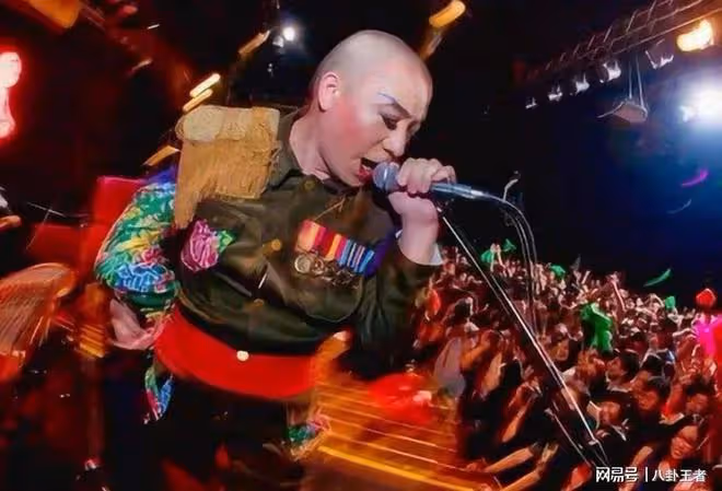 二手玫瑰梁龍自曝與王菲有染!暗示其腳踏三船,劈腿謝霆鋒李亞鵬
