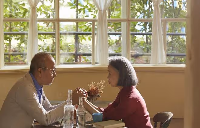 64歲阿姨：和同事搭夥，對方每月給我4千零花，我卻和他果斷分手